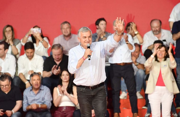 Morales como presidente de la UCR definirá qué harán los radicales de cara al balotaje