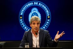 El ministro de Economía Luis Caputo, se subirá al avión que llevará al presidente Milei al Foro Económico Mundial y tendrá en Davos una nutrida agenda. Foto: Telam