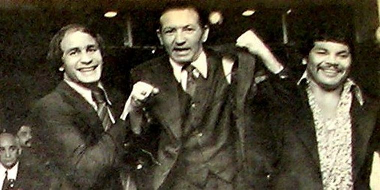 Galíndez posa junto a Pacualito Pérez. Una foto para mostrar parte de la rica historia del boxeo nacional. Foto: Archivo