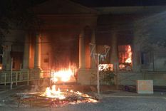 que hay detras del incendio en la legislatura y los incidentes en la marcha para pedir justicia