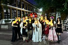 La histórica necrópolis se convirtió en el epicentro de los relatos más apasionantes de Mendoza. La histórica necrópolis se convirtió en el epicentro de los relatos más apasionantes de Mendoza.