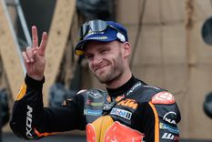 Brad Binder celebra la victoria. Foto: EFE
