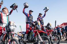 Ross Branch, Ricky Brabec y Adrien van Beveren, el podio de motos. Foto: @alvarogm_97_