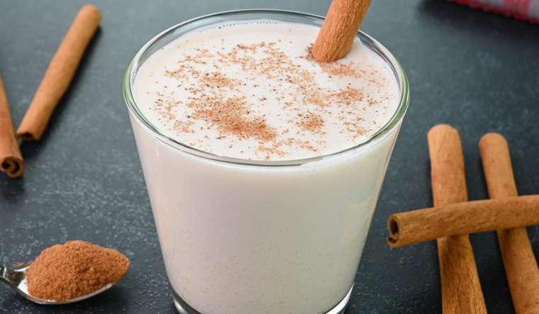 Aunque es una bebida, esta receta suele servirse como postre frío en muchos hogares. Aunque es una bebida, esta receta suele servirse como postre frío en muchos hogares.