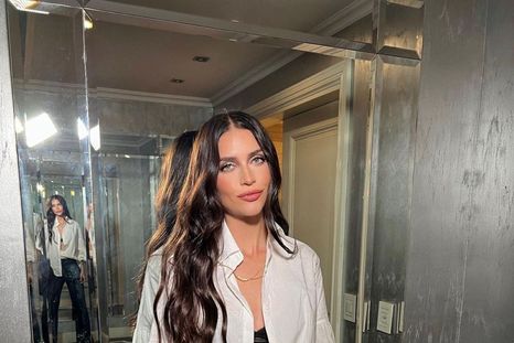 La mejor idea: llevar camisa blanca por la noche, firmado de la mano de Zaira Nara Foto: Instagram