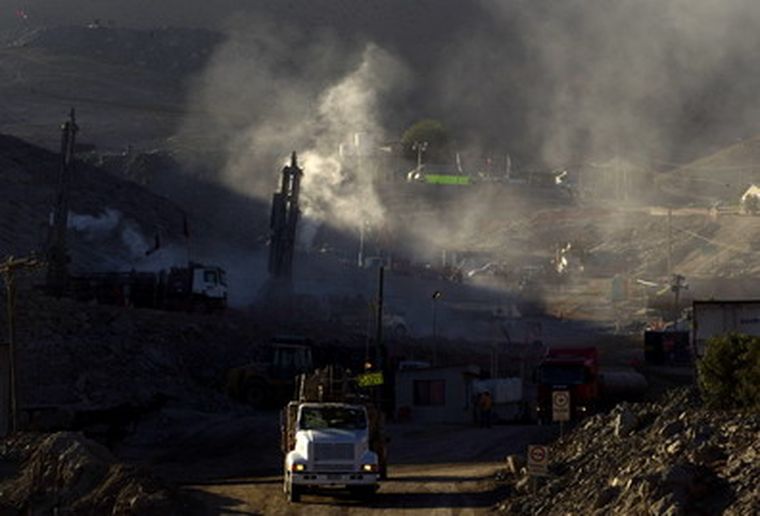 Intenso trabajao hay en la mina para empezar el rescate. Foto: EFE