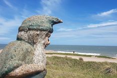 La playa Costa Bonita se destaca por su paisaje abierto y su bajo nivel de ocupación.