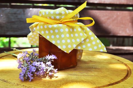 La mejor receta de mermelada de durazno con toque de lavanda. La mejor receta de mermelada de durazno con toque de lavanda.