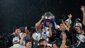 Gimnasia consiguió el ascenso a la Primera División. Gimnasia consiguió el ascenso a la Primera División.