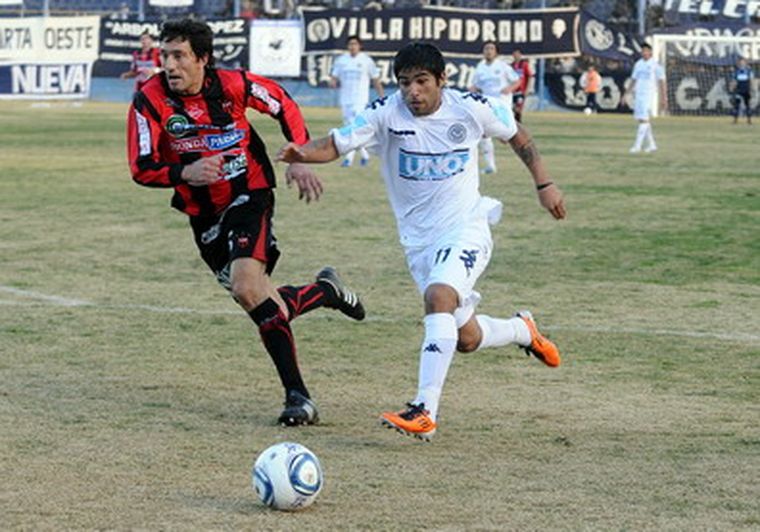 Bazán marcó la segunda conquista leprosa. Foto: Nacho Gaffuri / MDZ