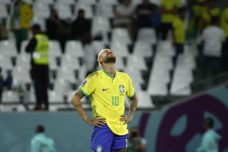 Neymar, desconsolado ante la eliminación de Brasil en manos de Croacia. Foto: EFE Neymar, desconsolado ante la eliminación de Brasil en manos de Croacia. Foto: EFE