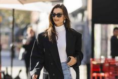 Elige el outfit con jeans y blazer que más te guste, y disfruta del otoño Foto: InStyle