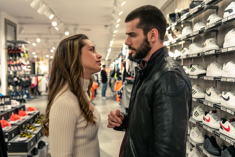 Foto: https://www.elmundo.es/television/series/2023/03/20/6412f103e4d4d813188b457c.html