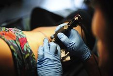 Descubre una nueva forma de tatuarse gracias a una impresora 3D