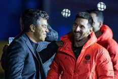 Gallardo y Messi durante el amistoso del PSG con un combinado árabe.