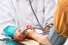 La suba de costos y el desabastecimiento de insumos ponen al sistema de salud en estado critico Foto: Télam