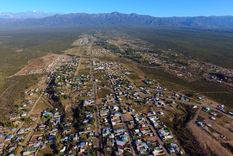 Una postal imponente del piedemonte mendocino.