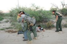 detienen en mexico a traficante de personas buscado en eeuu