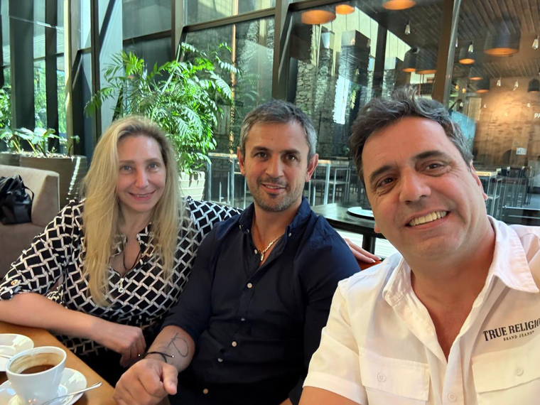 Karina Milei junto a Martín Menem y Lisandro Catalán en su visita a Tucumán por un acto de La Libertad Avanza. Foto: X (@catalanlisandro) Karina Milei junto a Martín Menem y Lisandro Catalán en su visita a Tucumán por un acto de La Libertad Avanza. Foto: X (@catalanlisandro)