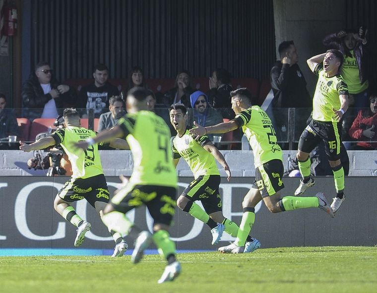 Barracas Central frenó al líder del campeonato. Foto: Télam