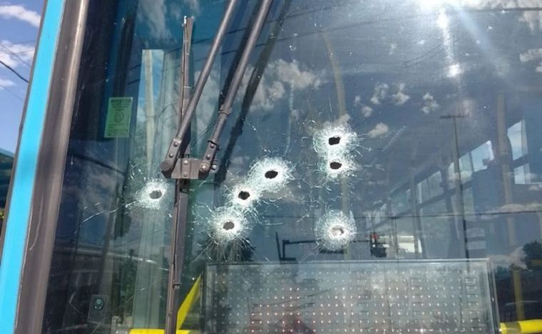 Siguen los ataques a balazos a formaciones de colectivos Foto: NA