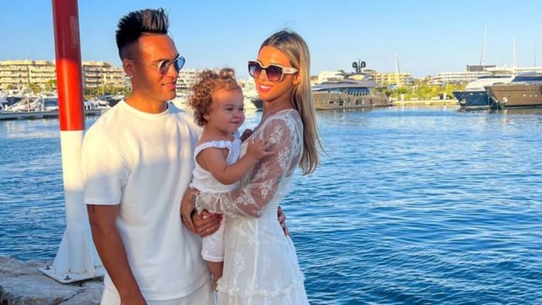 Padres e hija Destino pensado. Foto: @lautaromartinez