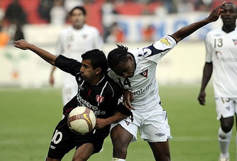 Carlos Zambrana, posible refuerzo del Tomba. Foto: Web