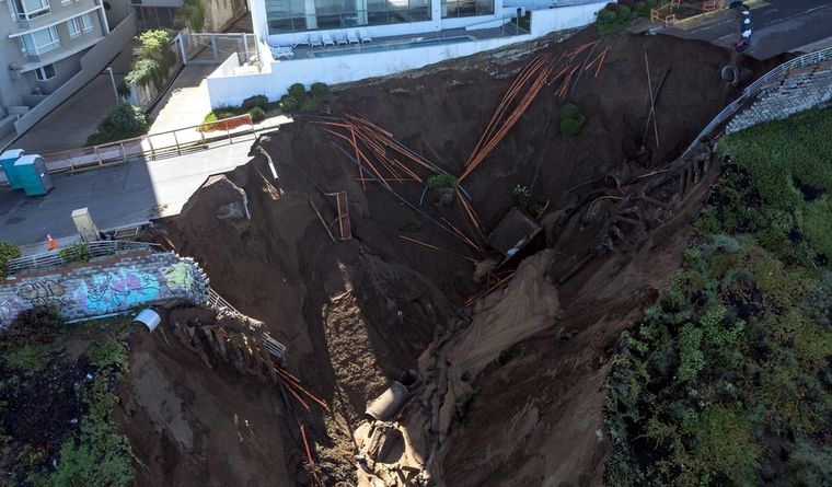 El socavón tiene en vilo a los chilenos. Foto: Efe.