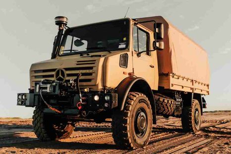 La entrega simbólica de los nuevos camiones UNIMOG U4000 se realizó en la planta de Daimler Trucks en Wörth am Rhein, Alemania. La entrega simbólica de los nuevos camiones UNIMOG U4000 se realizó en la planta de Daimler Trucks en Wörth am Rhein, Alemania.
