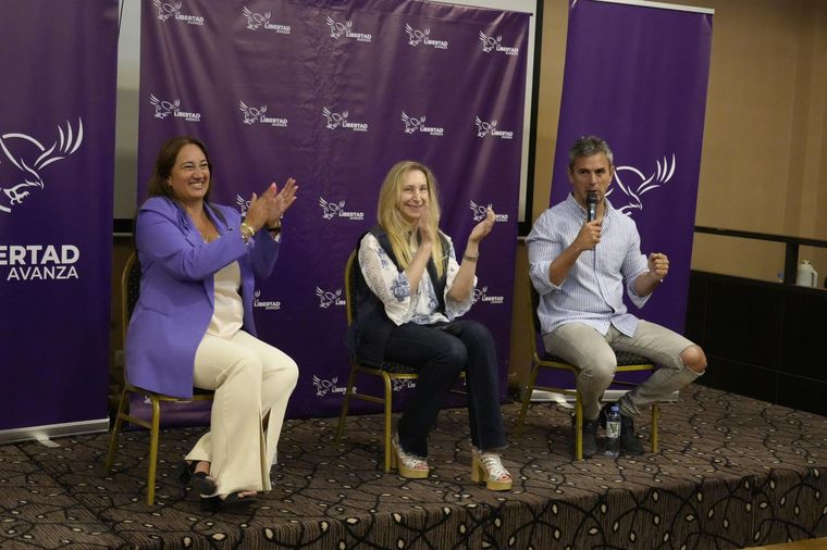 Karina Milei ya piensa en la reelección de su hermano en 2027. Karina Milei ya piensa en la reelección de su hermano en 2027.