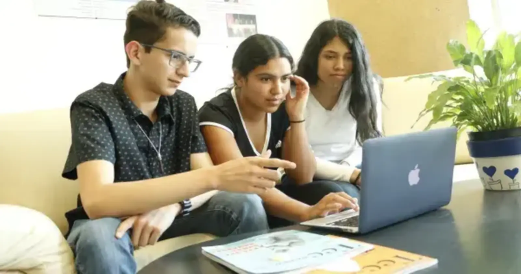 Desde la criminología, entendemos que el desempleo no genera delito por sí mismo, pero sí funciona como un factor de riesgo. Desde la criminología, entendemos que el desempleo no genera delito por sí mismo, pero sí funciona como un factor de riesgo.