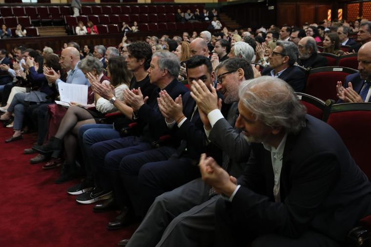 La UBA distinguió con Doctorados Honoris Causa al tribunal del Juicio a las Juntas