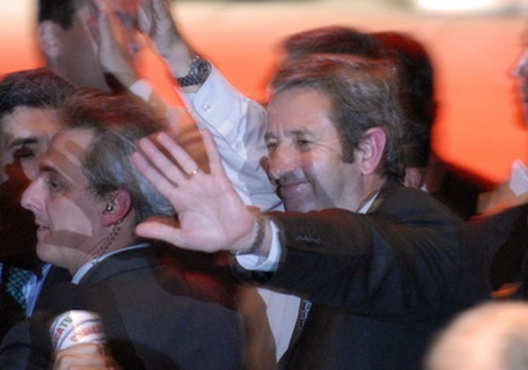 Cobos se prepara para las elecciones de 2009 y hoy estuvo en el Luna Park. Foto: NA