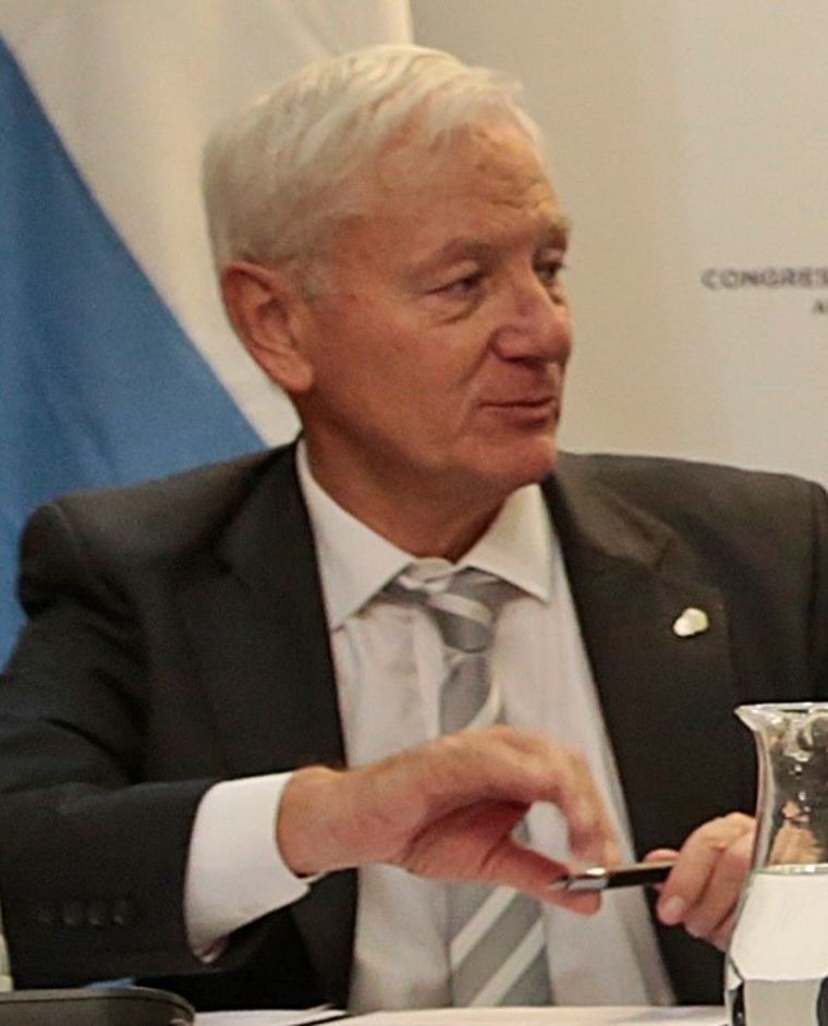 Indignado Hugo Juri, rector de la UNC (foto), dijo que si es hallado culpable este profesor debe ir preso.