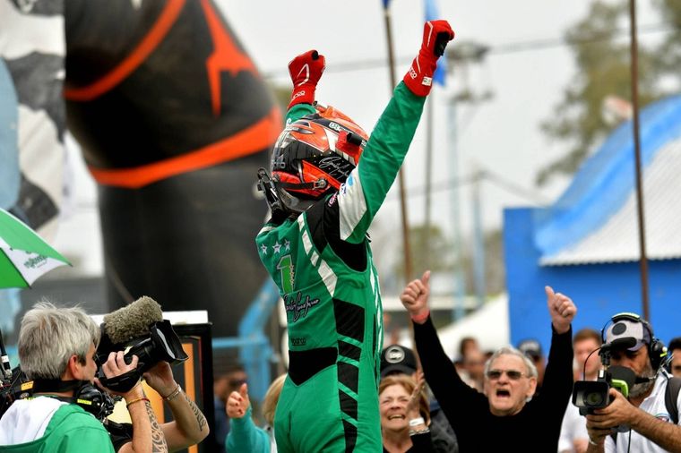 Agustín Canapino El arrecifeño sigue dominando el TC