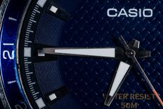 El nuevo reloj anillo desarrollado por Casio y J Balvin impone una nueva tendencia de diseño.