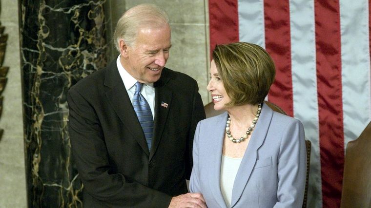 Biden y Pelosi hablaron de racismo, uno, mejor que otra. Foto: Hispanidad.