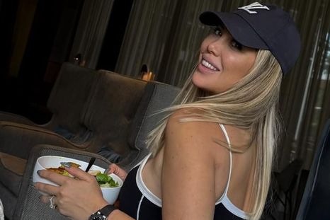 Wanda Nara lució un conjunto que une lo rústico y lo urbano. Wanda Nara lució un conjunto que une lo rústico y lo urbano.