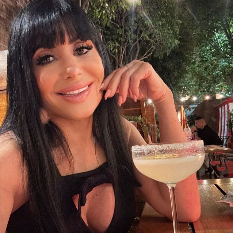 Elizabeth Rodrigo, la madre de Ayelén Paleo quedó expuesta nuevamente por el audio en el que explica su actividad. Elizabeth Rodrigo, la madre de Ayelén Paleo quedó expuesta nuevamente por el audio en el que explica su actividad.