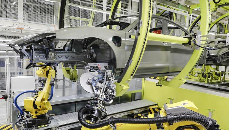 La industria automotriz está en su menor nivel desde la pandemia