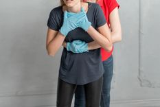 Ante un atragantamiento con comida existe una maniobra conocida como “de Heimlich” que puede salvar la vida de la persona. Foto: Archivo MDZ