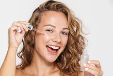 La piel estará más hidratada con este sérum casero. Foto: Archivo