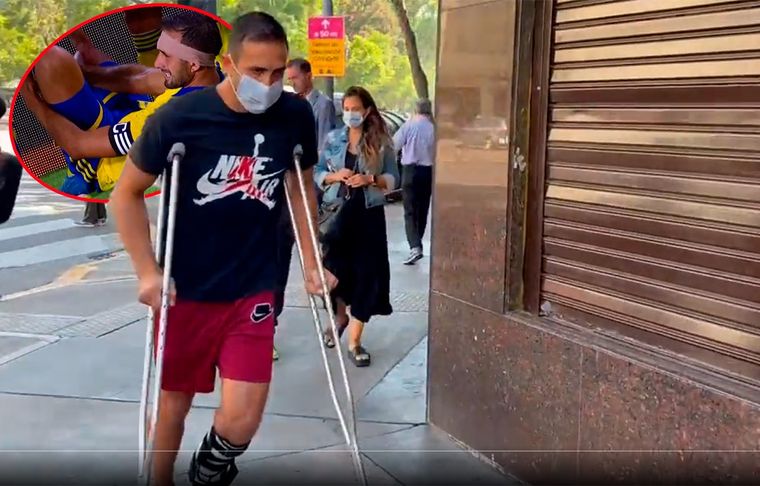 Cali Izquierdoz, al salir de la clínica con la peor noticia: se fracturó el quinto metatarsiano del pie izquierdo y tendrá de 2 a 3 meses de recuperación. Se operará por la tarde.