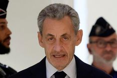 los vinculos con gadafi que llevaron al expresidente frances nicolas sarkozy a ser condenado a 5 anos de prision