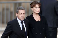 Nicolás Sarkozy y su esposa Carla Bruni soportan serias acusaciones de la Justicia de Francia. Foto: Efe. Nicolás Sarkozy y su esposa Carla Bruni soportan serias acusaciones de la Justicia de Francia. Foto: Efe.