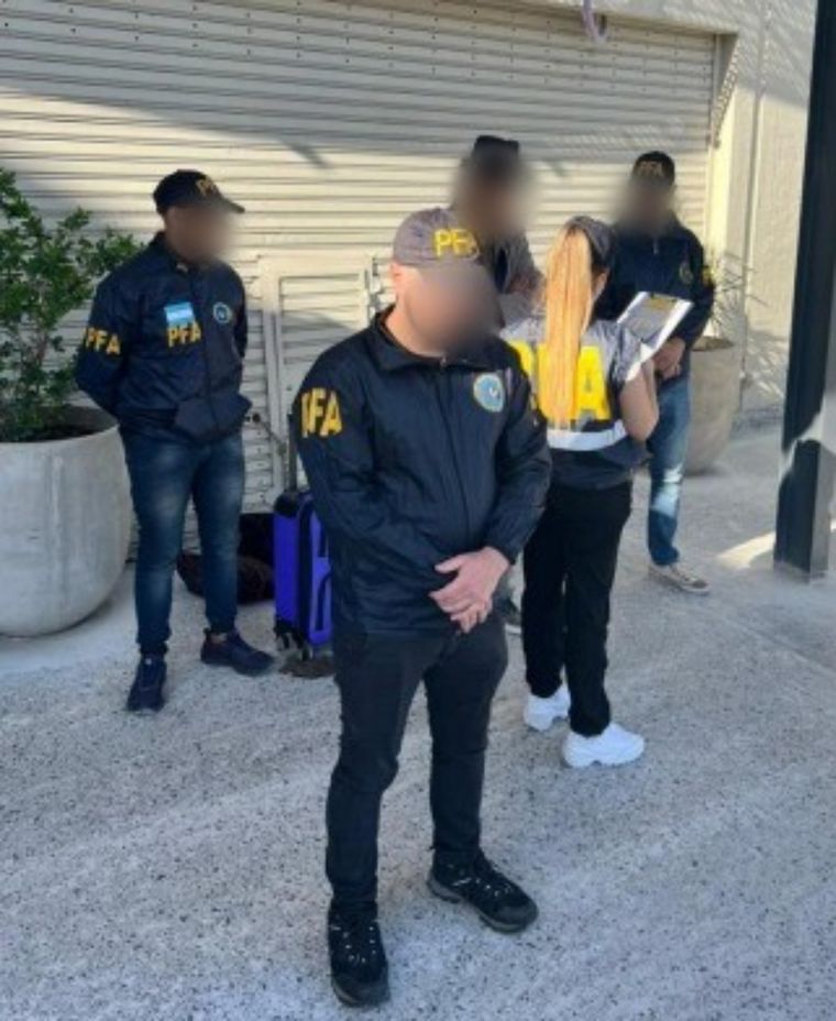 La Policía Federal detuvo a los sospechosos en el Microcentro y Avellaneda Foto: Policía Federal Argentina