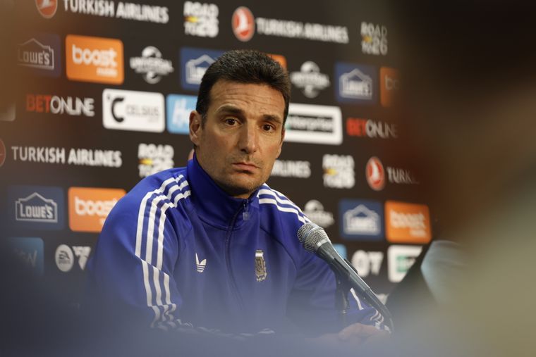 Messi evoluciona y Scaloni ya piensa en el Mundial. ¿Llegará con minutos antes del debut?