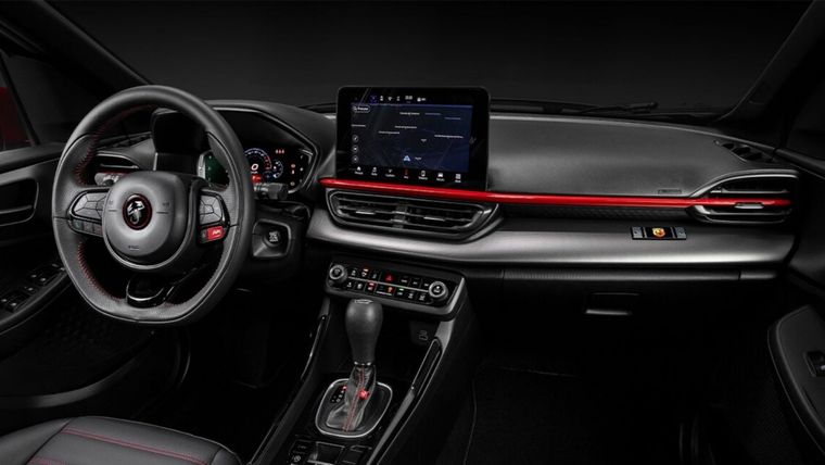 El Pulse en su versión Abarth viene propulsado por el 1.3 turbo-naftero de cuatro cilindros en línea que desarrolla 175 HP y 270 Nm.