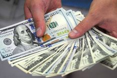 Existe una manera para comprar dólares de manera legal y menor precio Foto: Misiones Online Existe una manera para comprar dólares de manera legal y menor precio Foto: Misiones Online