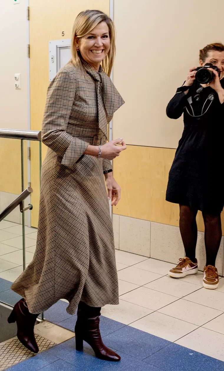 El look de Máxima en su agenda solidaria. El look de Máxima en su agenda solidaria.